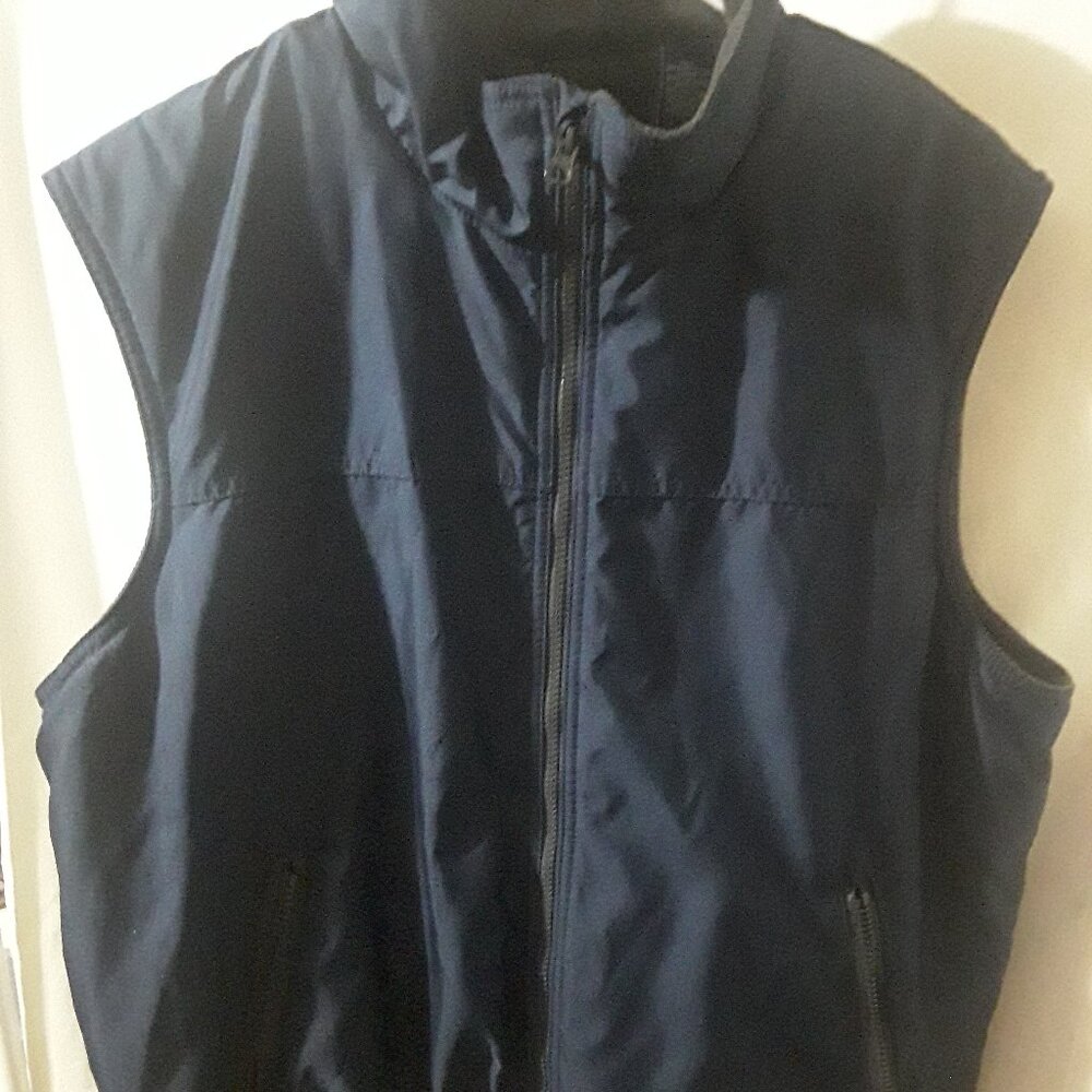 Chaps Nylon Mens Vest . Size XL.